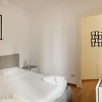 Un Risveglio In Rima, Foscolo A 公寓 *