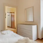 Un Risveglio In Rima, Foscolo A 公寓 *