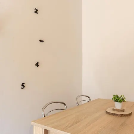 Con Parcheggio A Trieste, Foscolo * トリエステ