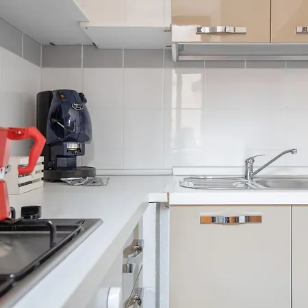 Apartment Un Risveglio In Rima, Foscolo A *