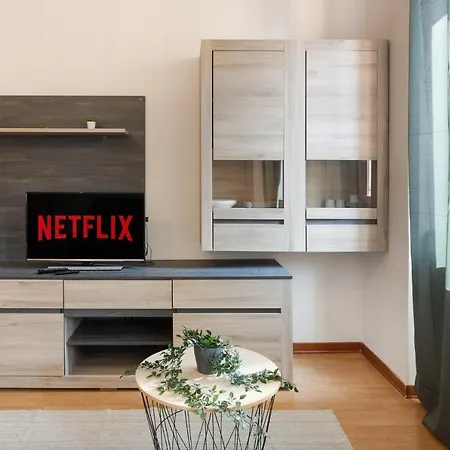 Con Parcheggio A Trieste, Foscolo *