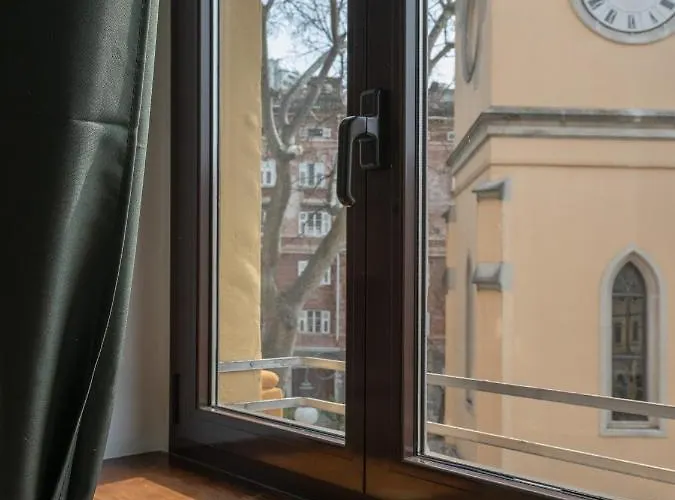 Апартаменти Con Parcheggio A Trieste, Foscolo